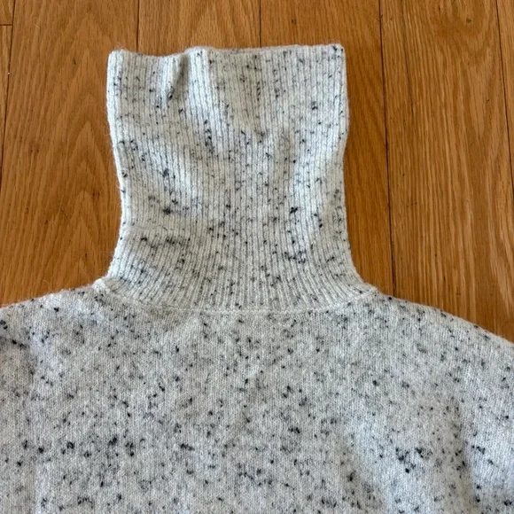 Speckled Gray Turtleneck Sweater oversized - Picture 2 of 4